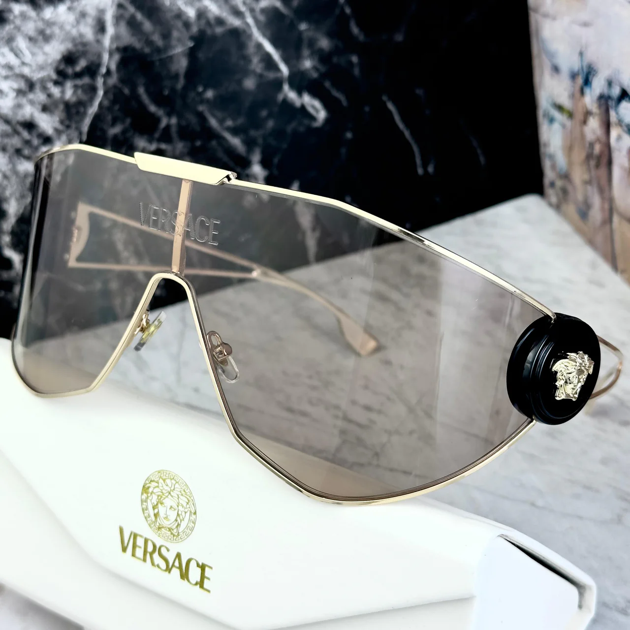 Gafas de sol de diseño VAST4