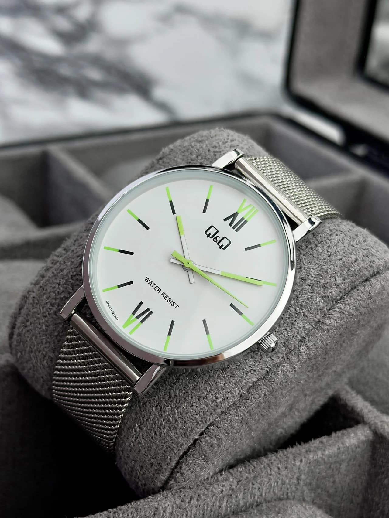 Reloj clásico QA24