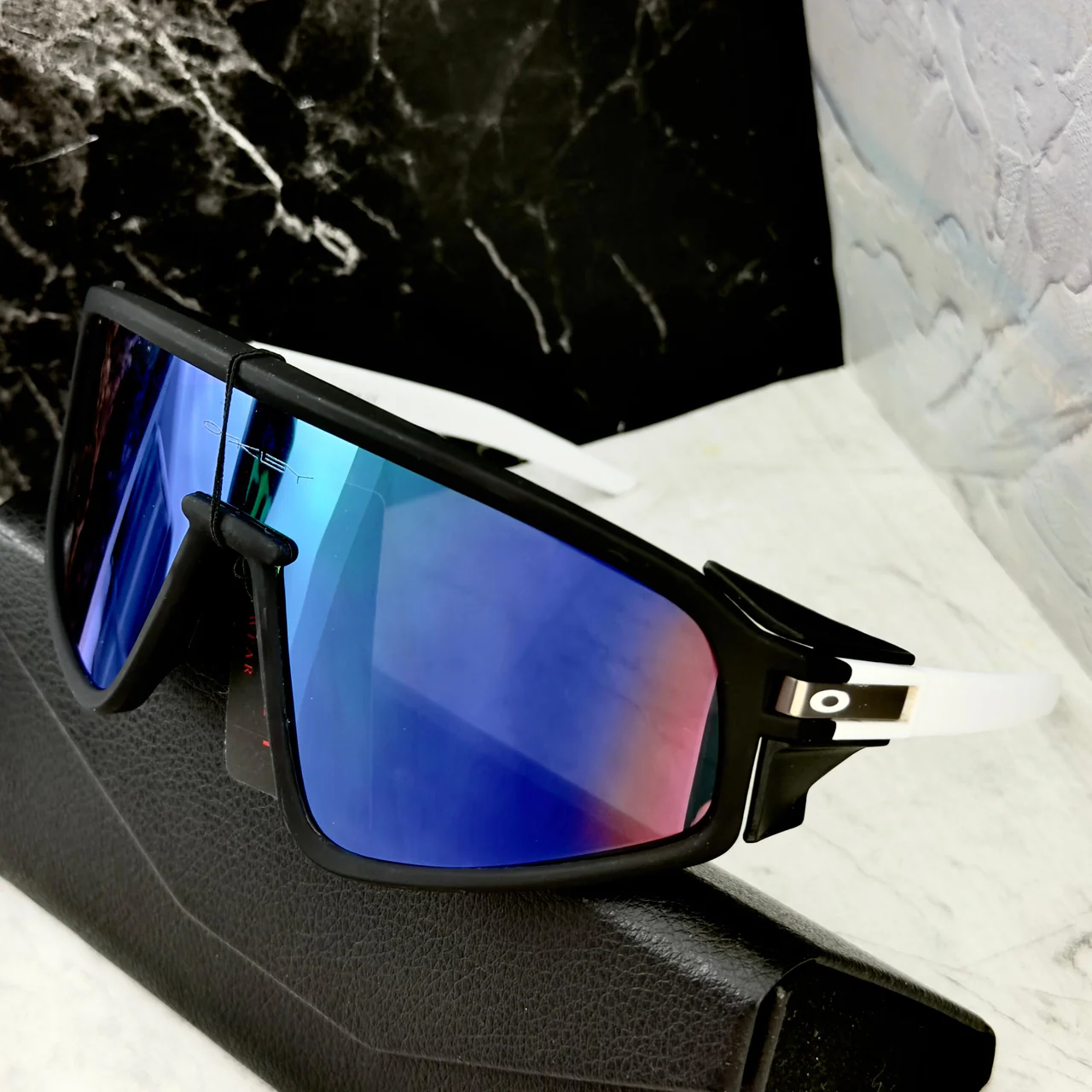 Oakley OMP01