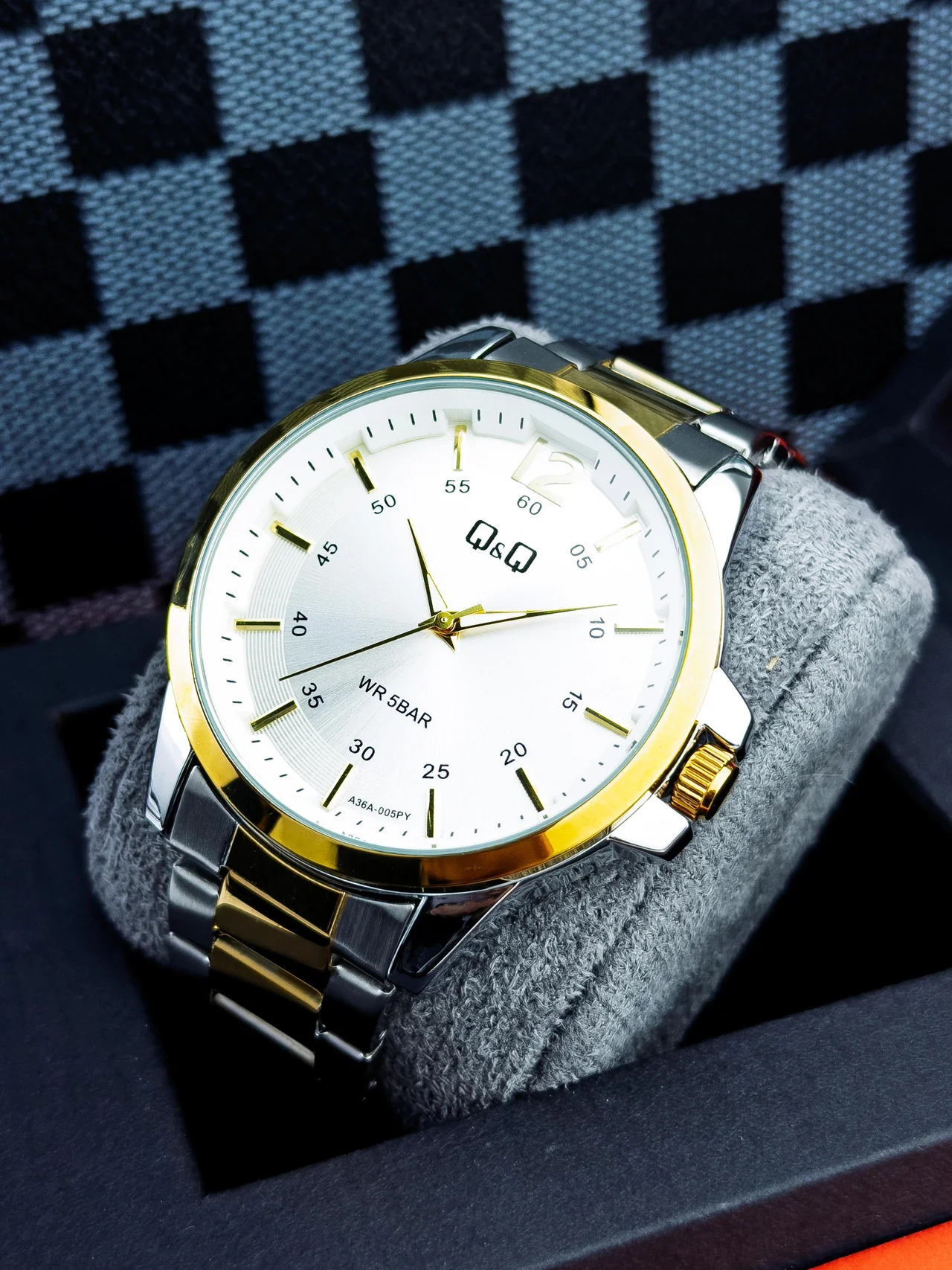 Q&Q - WR50